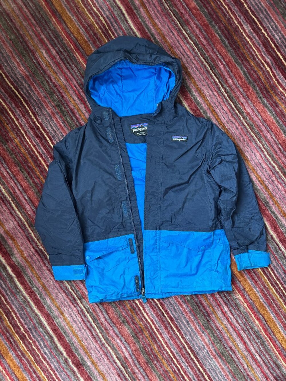 Patagonia Insulated Hooded Shell - Youth Med Size 10 - BLUE